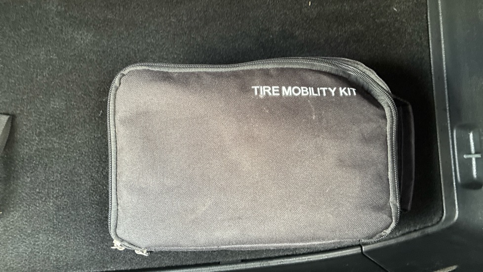 Used Kia Stonic 2023 for sale - 76826758: Photo 12