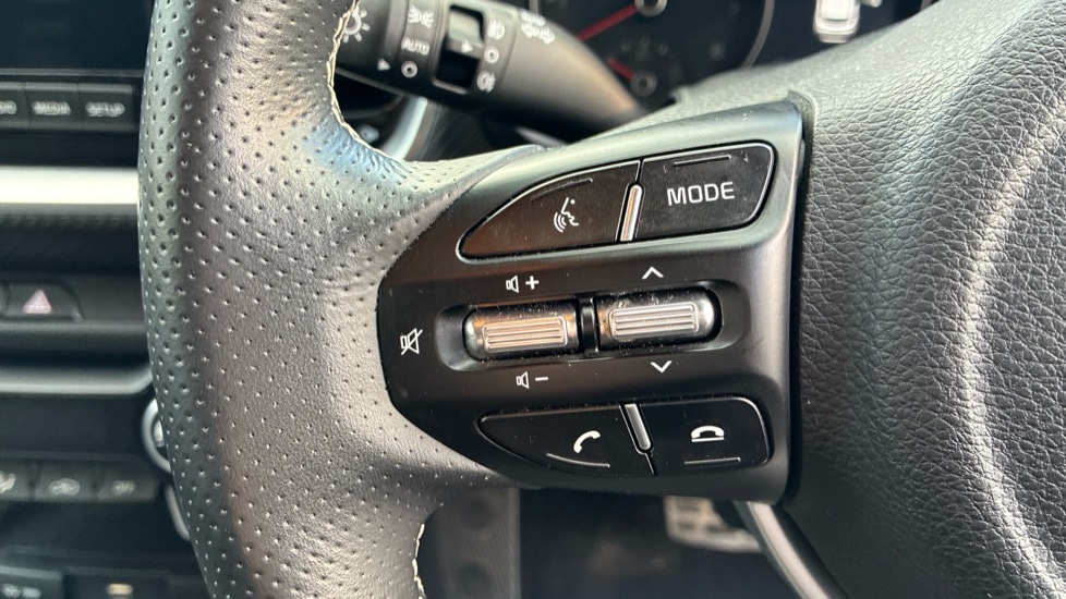 Used Kia Stonic 2023 for sale - 76826758: Photo 13