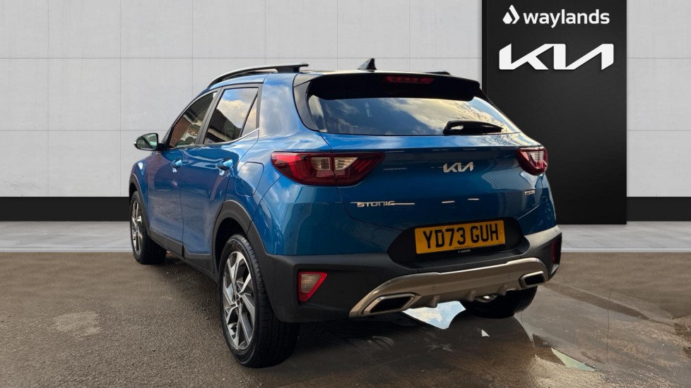 Used Kia Stonic 2023 for sale - 76826758: Photo 2