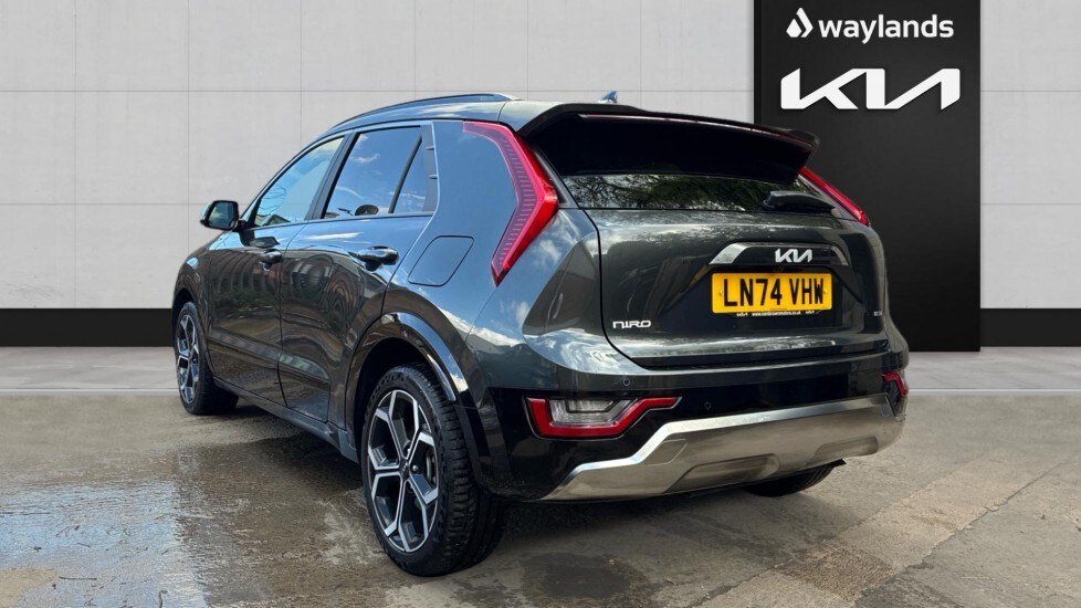 Used Kia Niro 2024 for sale - 76037839: Photo 2