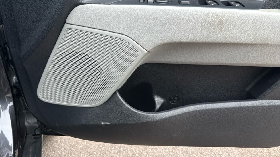 Used Kia Stonic 2019 for sale - 78206687: Photo 18