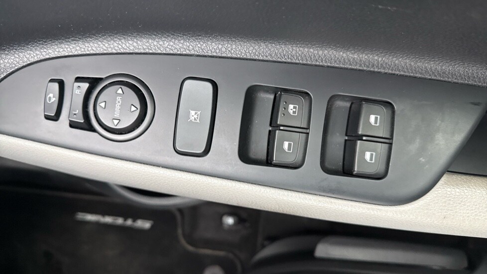 Used Kia Stonic 2019 for sale - 78206687: Photo 19