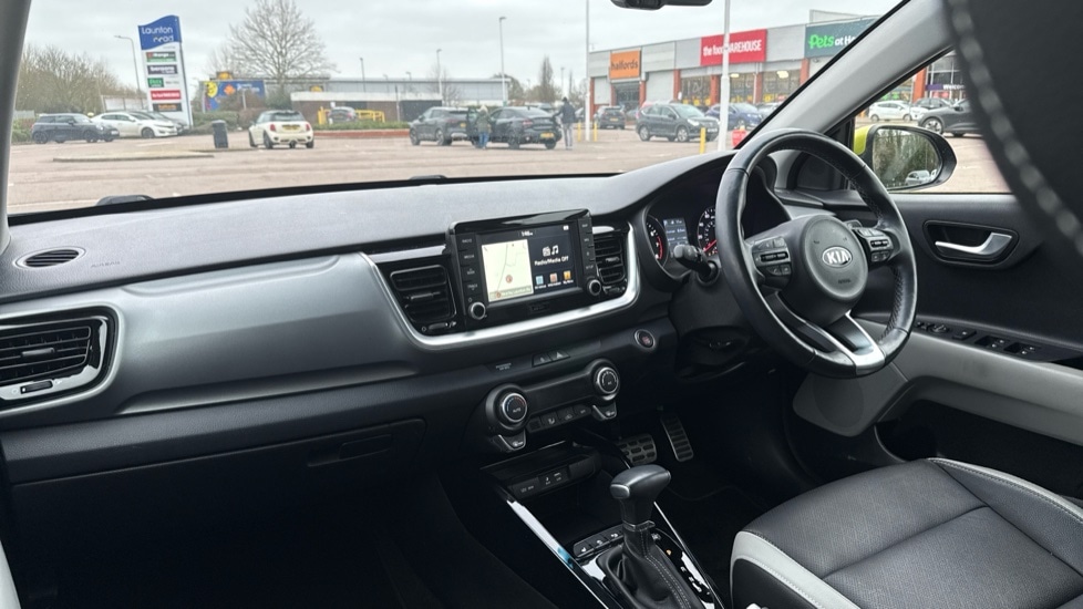 Used Kia Stonic 2019 for sale - 78206687: Photo 3