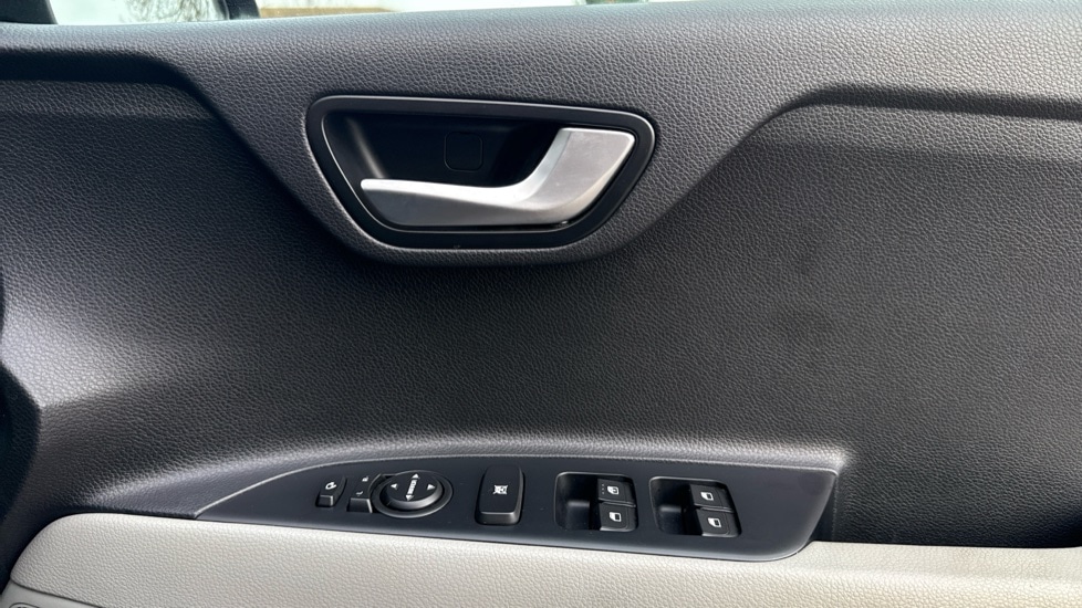 Used Kia Stonic 2018 for sale - 77512675: Photo 17