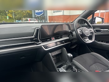Used Kia Sportage 2023 for sale - 76154739: Photo 3