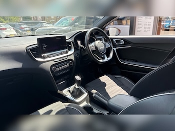 Used Kia Ceed 2023 for sale - 79509729: Photo