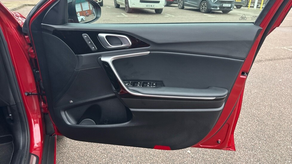 Used Kia XCeed 2025 for sale - 77899002: Photo 17