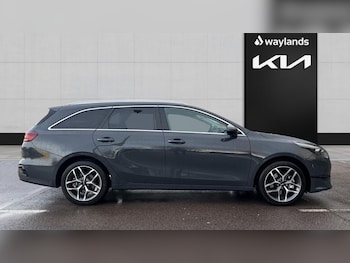 Used Kia Ceed 2025 for sale - 77389004: Photo