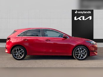 Used Kia Ceed 2025 for sale - 76375559: Photo