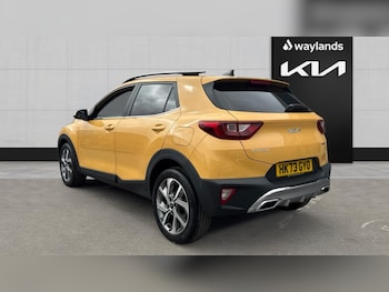 Used Kia Stonic 2023 for sale - 79317647: Photo