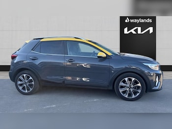 Used Kia Stonic 2023 for sale - 78356557: Photo