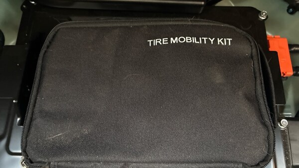 Used Kia Stonic 2023 for sale - 76234124: Photo 12