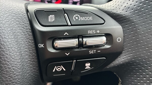 Used Kia Stonic 2023 for sale - 76234124: Photo 14