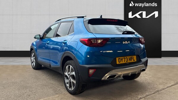 Used Kia Stonic 2023 for sale - 76234124: Photo 2