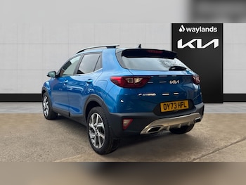 Used Kia Stonic 2023 for sale - 76234124: Photo 2