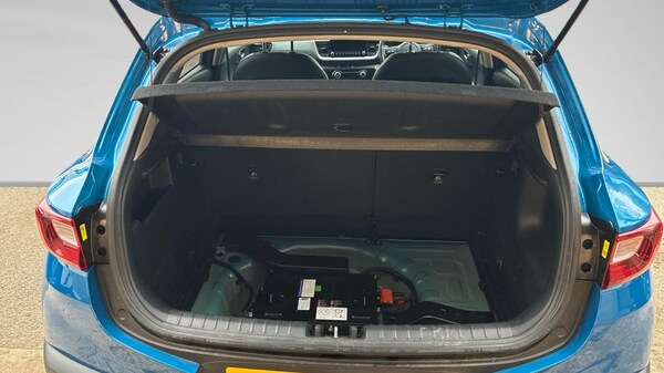 Used Kia Stonic 2023 for sale - 76234124: Photo 8