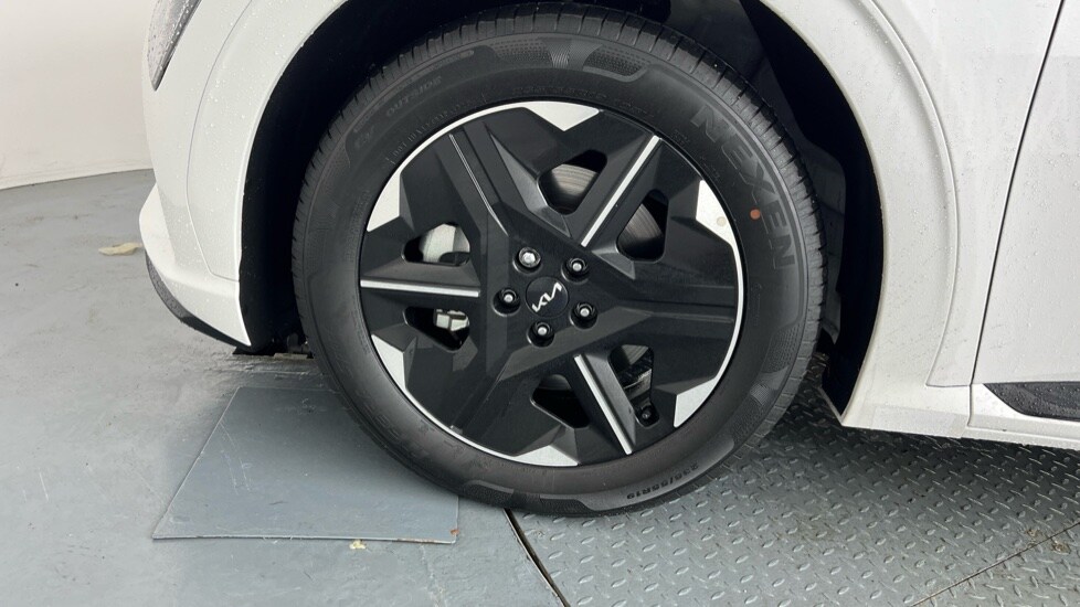 Used Kia EV6 2025 for sale - 77799832: Photo 22