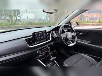 Used Kia Stonic 2024 for sale - 78450170: Photo