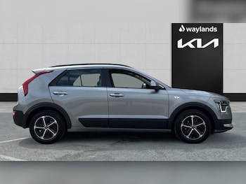 Used Kia Niro 2023 for sale - 78542560: Photo