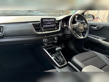 Used Kia Stonic 2024 for sale - 75745723: Photo