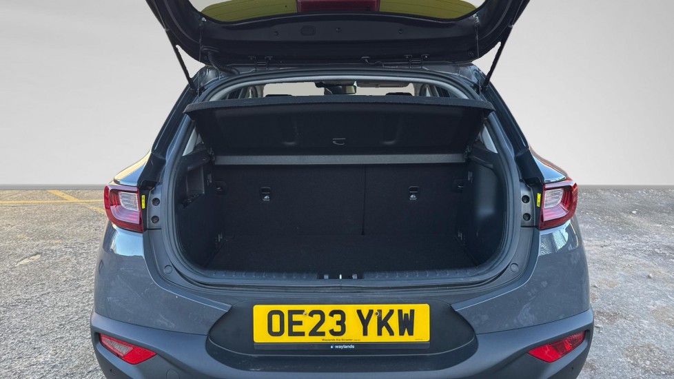 Used Kia Stonic 2023 for sale - 77087540: Photo 8