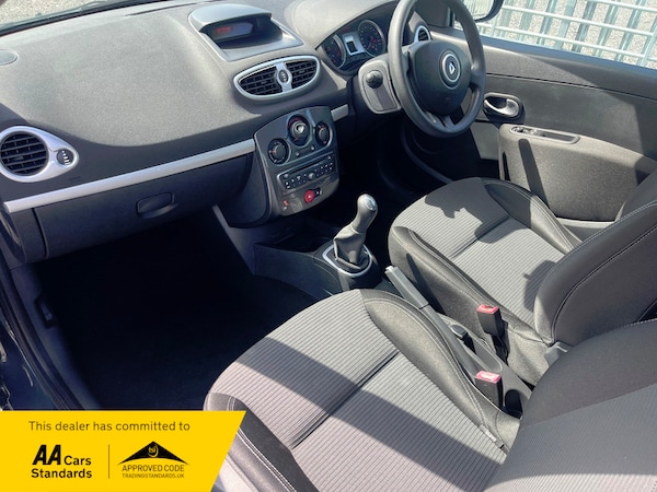 Used Renault Clio 2012 for sale - 75503642: Photo 9
