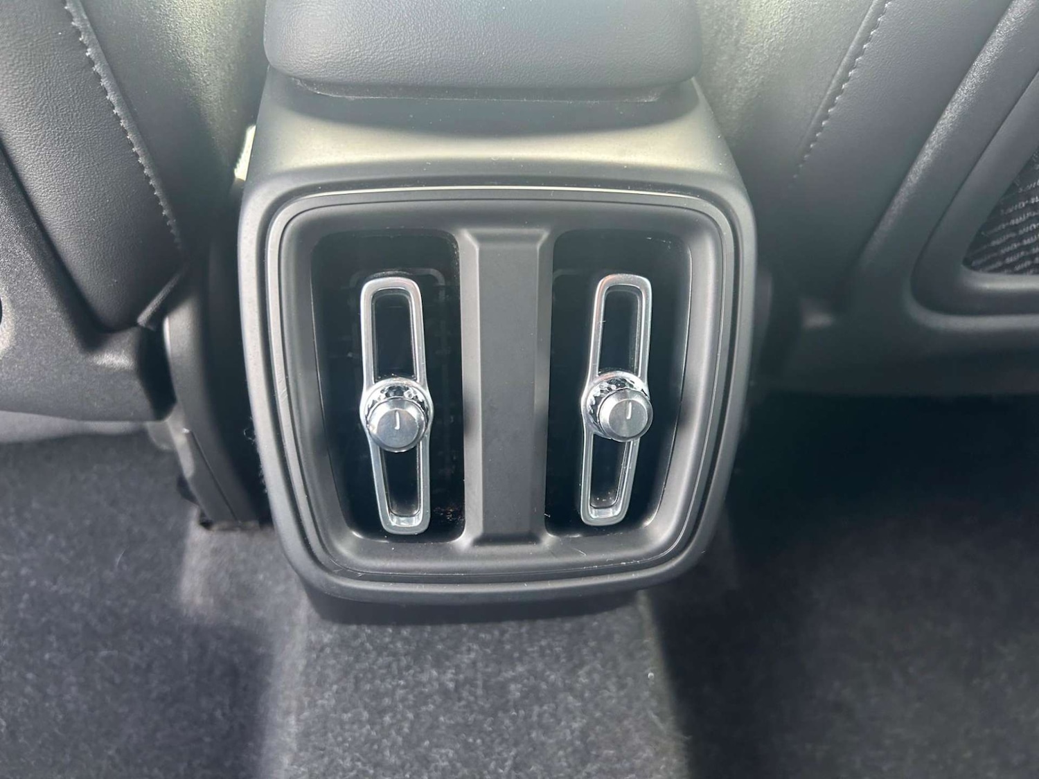 Used Volvo XC40 2021 for sale - 77207414: Photo 34