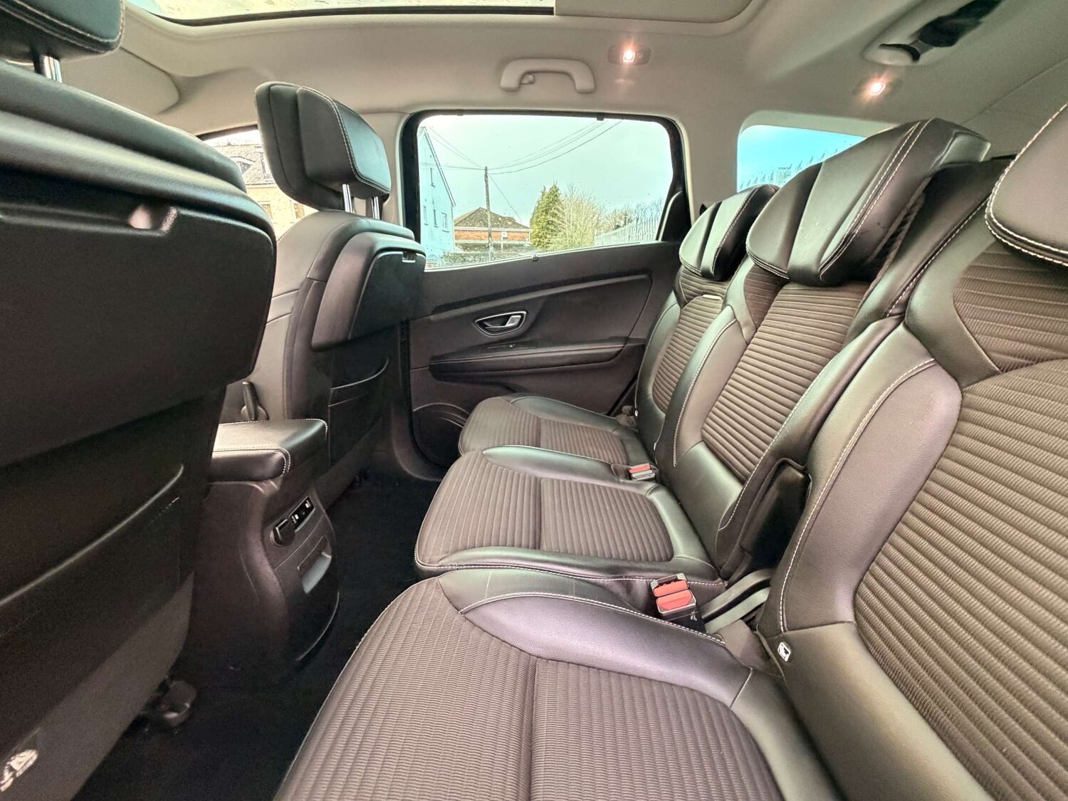 Used Renault Grand Scenic 2017 for sale - 77207456: Photo 22