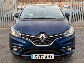 Used Renault Grand Scenic 2017 for sale - 77207456: Photo