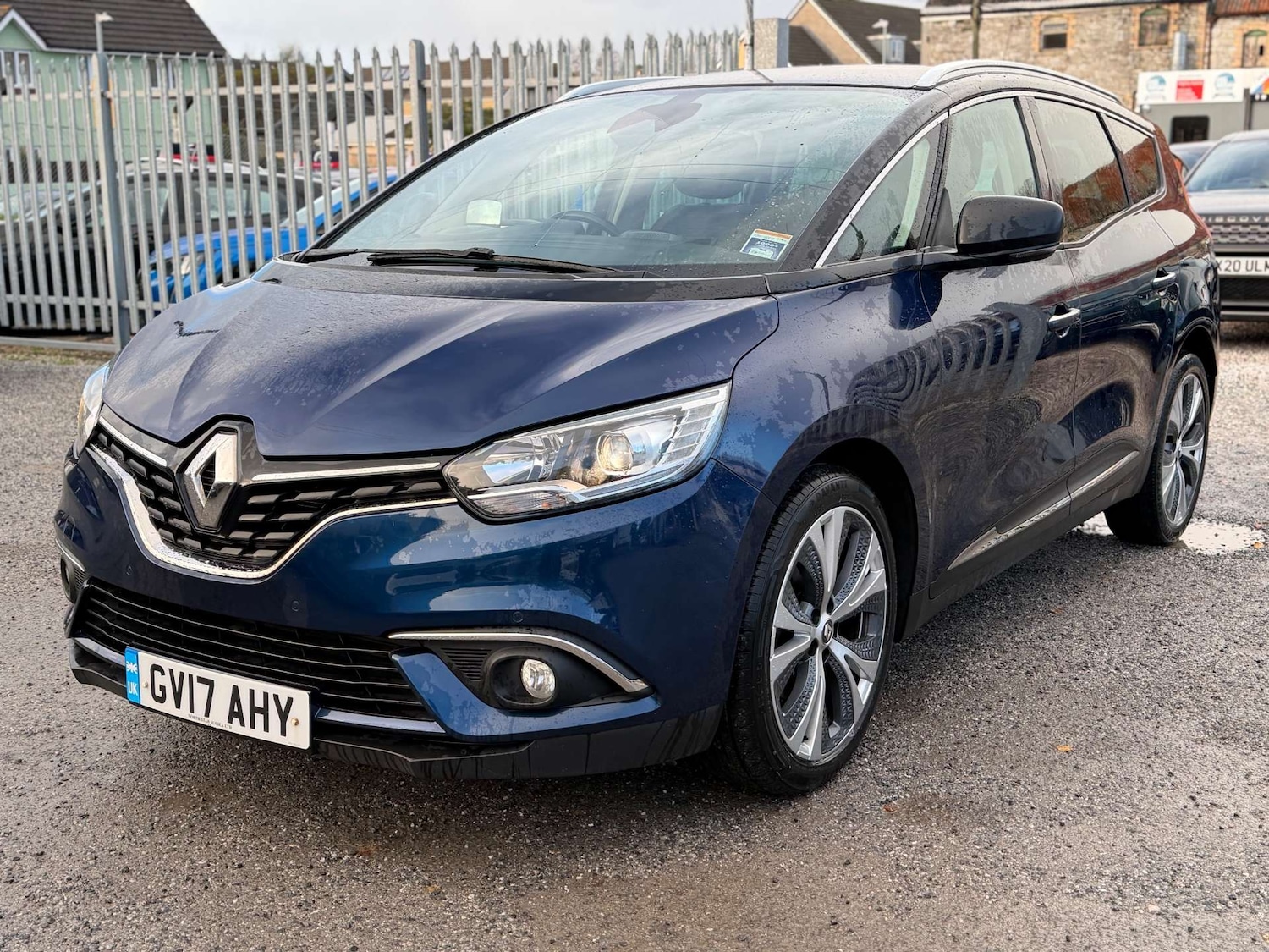 Used Renault Grand Scenic 2017 for sale - 77207456: Photo 3