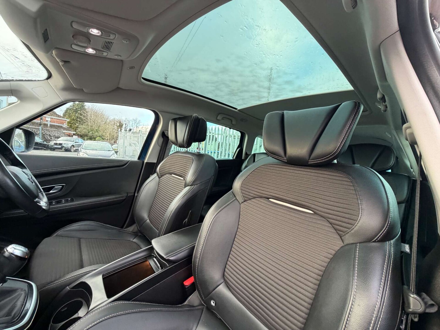 Used Renault Grand Scenic 2017 for sale - 77207456: Photo 34