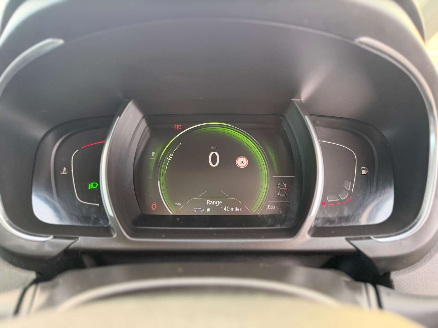 Used Renault Grand Scenic 2017 for sale - 77207456: Photo 8