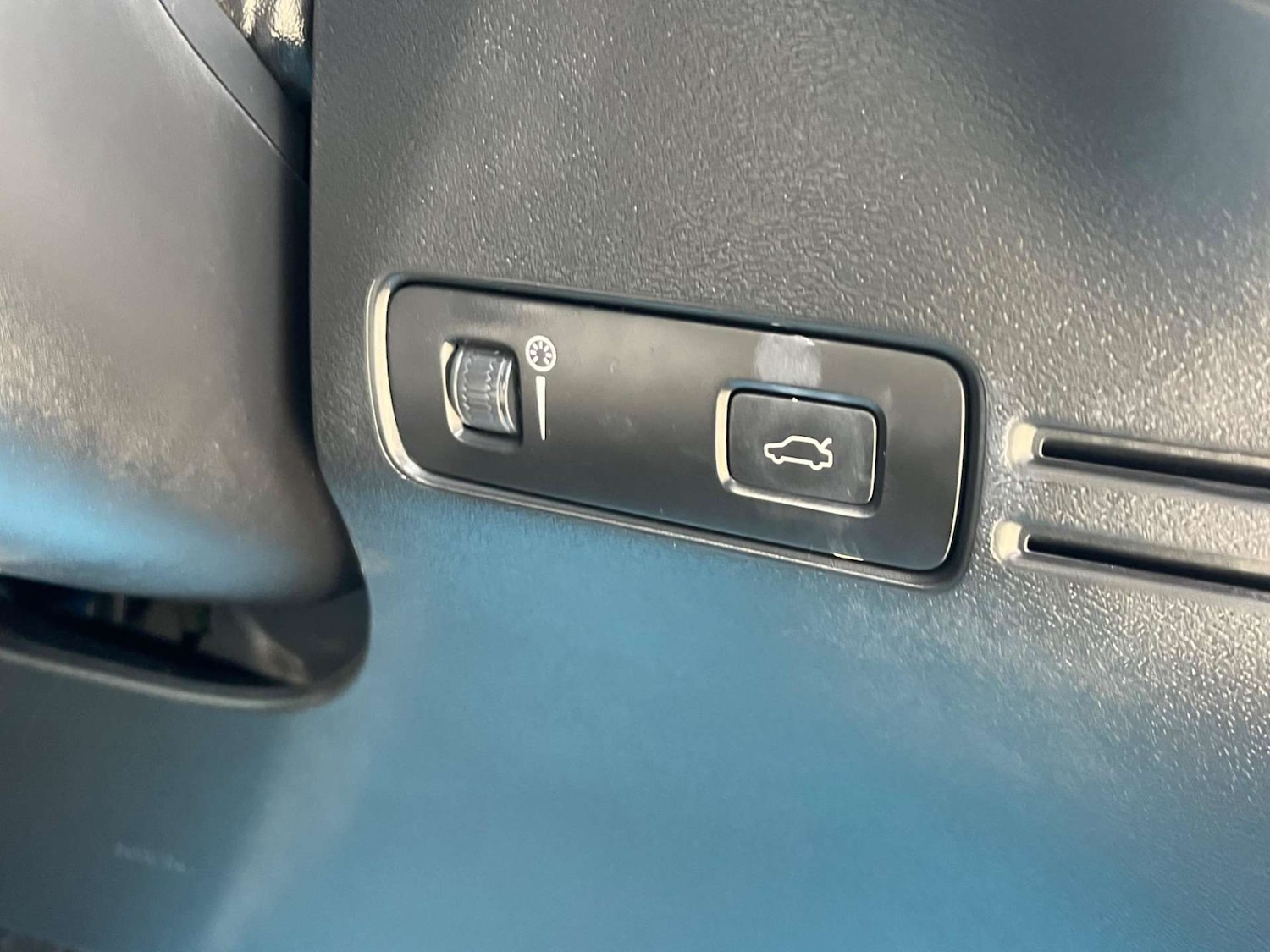 Used Volvo XC40 2021 for sale - 77207425: Photo 24