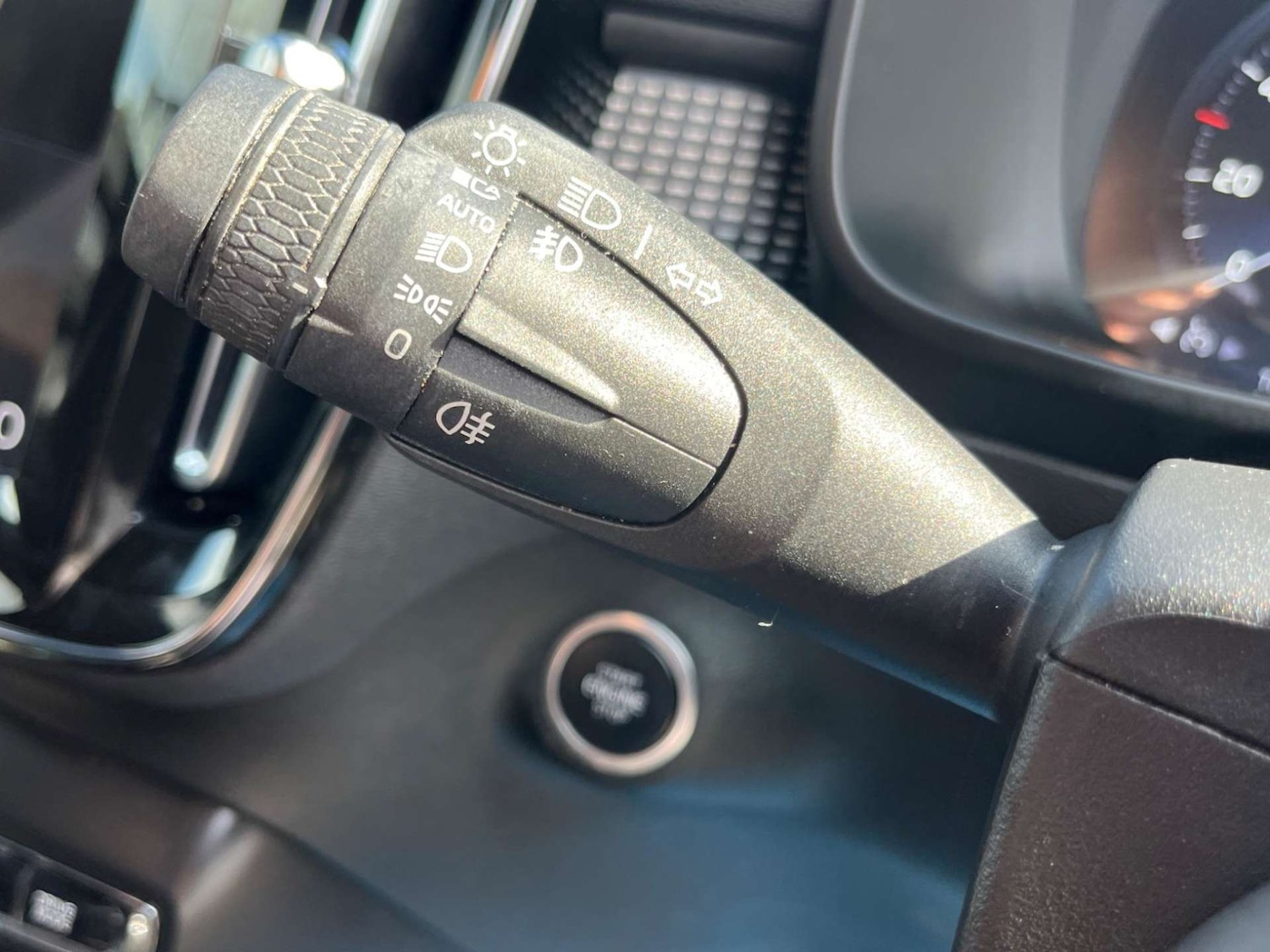 Used Volvo XC40 2021 for sale - 77207425: Photo 30