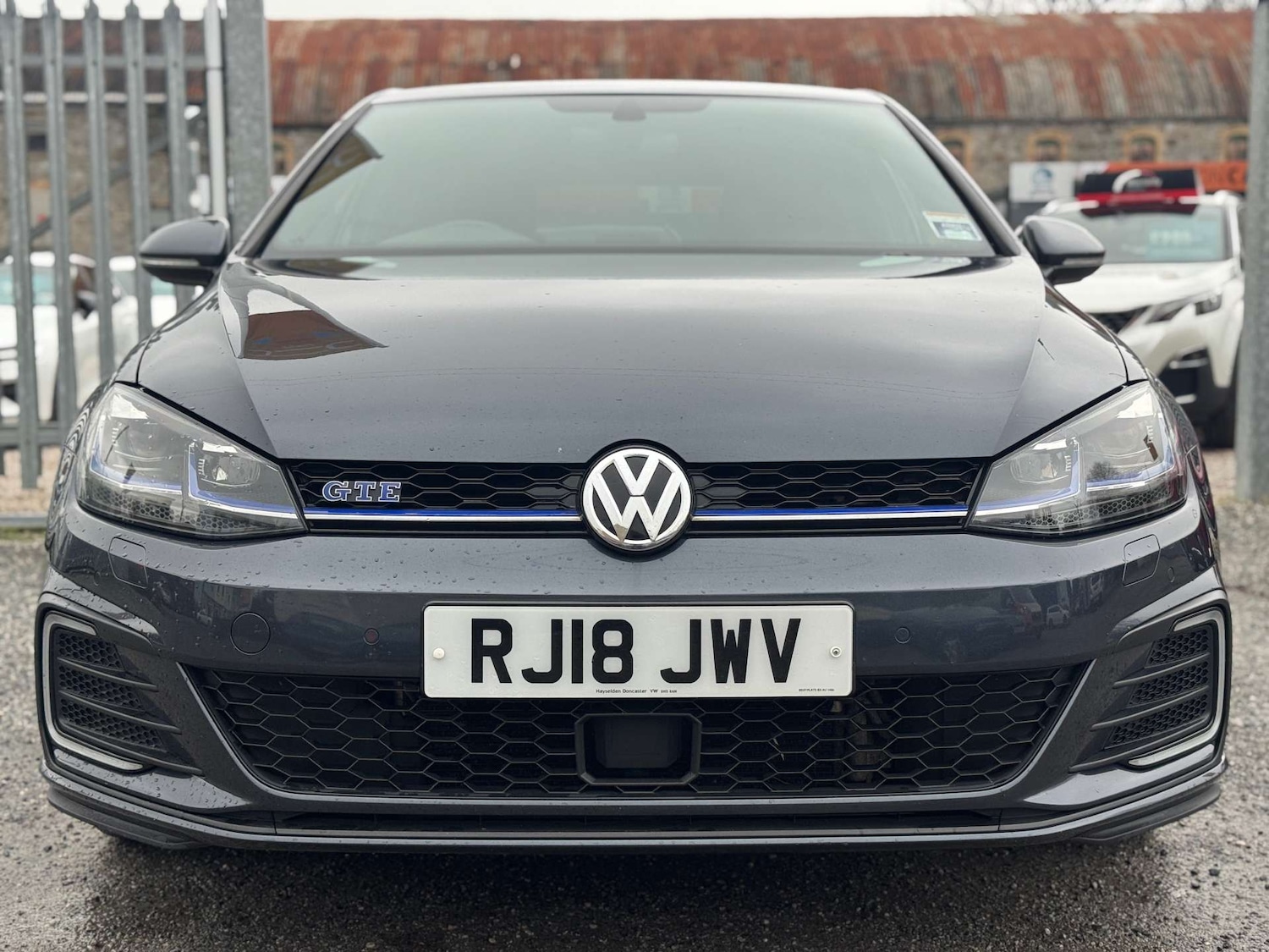 Used Volkswagen Golf 2018 for sale - 77207481: Photo 2