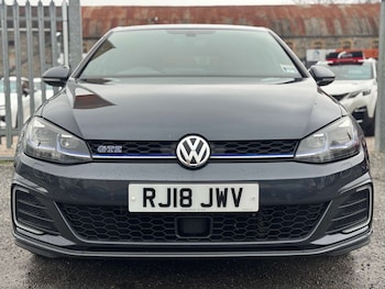 Used Volkswagen Golf 2018 for sale - 77207481: Photo