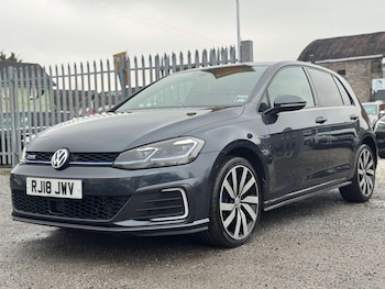 Used Volkswagen Golf 2018 for sale - 77207481: Photo