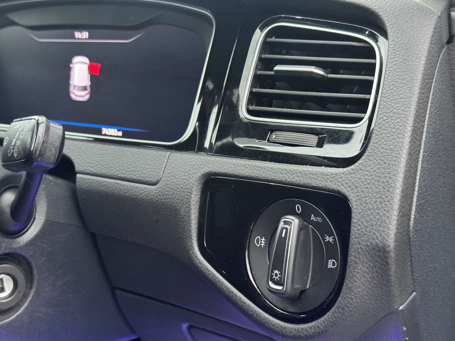 Used Volkswagen Golf 2018 for sale - 77207481: Photo 65