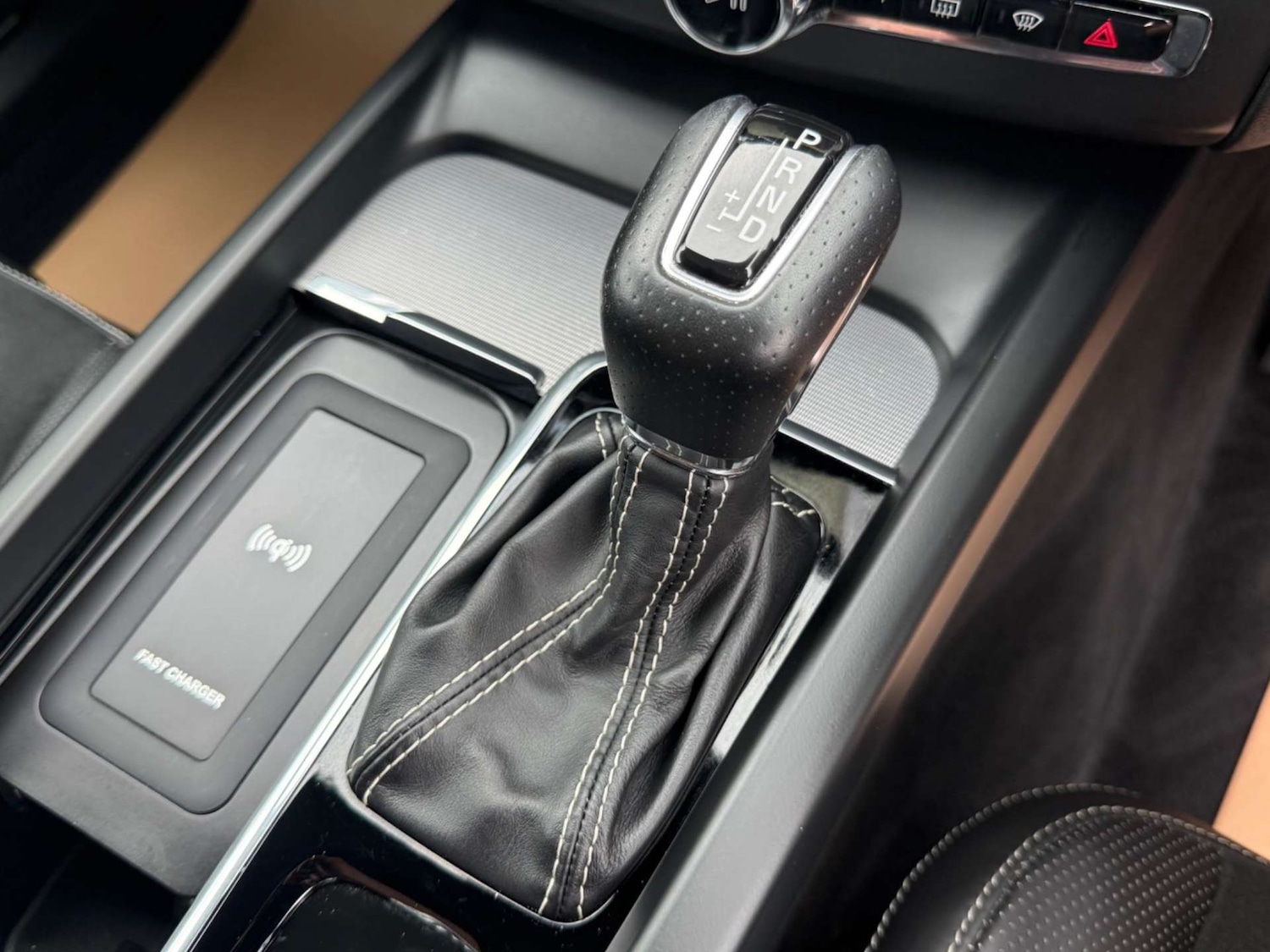 Used Volvo XC60 2018 for sale - 77207413: Photo 13