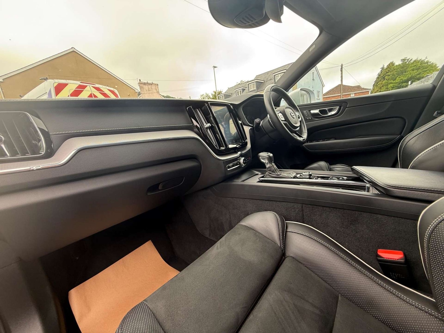 Used Volvo XC60 2018 for sale - 77207413: Photo 25