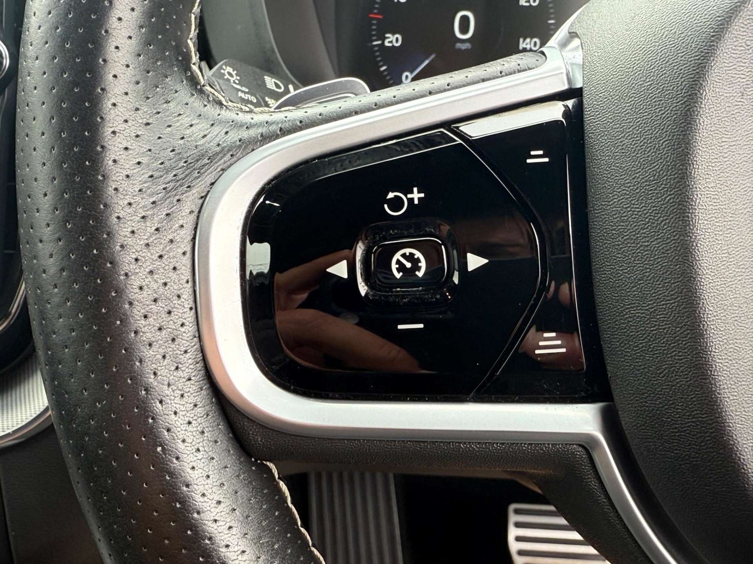 Used Volvo XC60 2018 for sale - 77207413: Photo 26