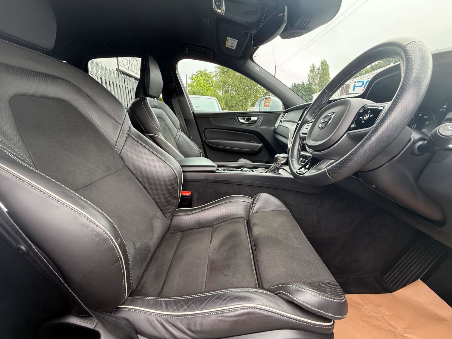 Used Volvo XC60 2018 for sale - 77207413: Photo 37