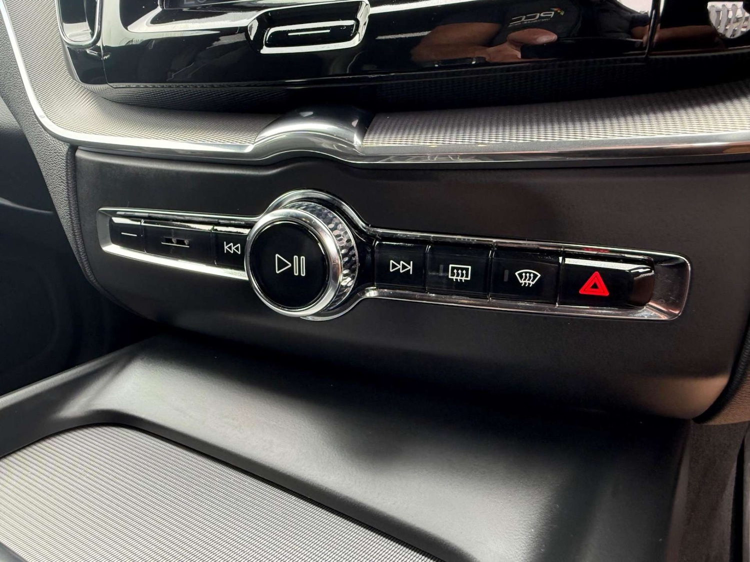 Used Volvo XC60 2018 for sale - 77207413: Photo 43