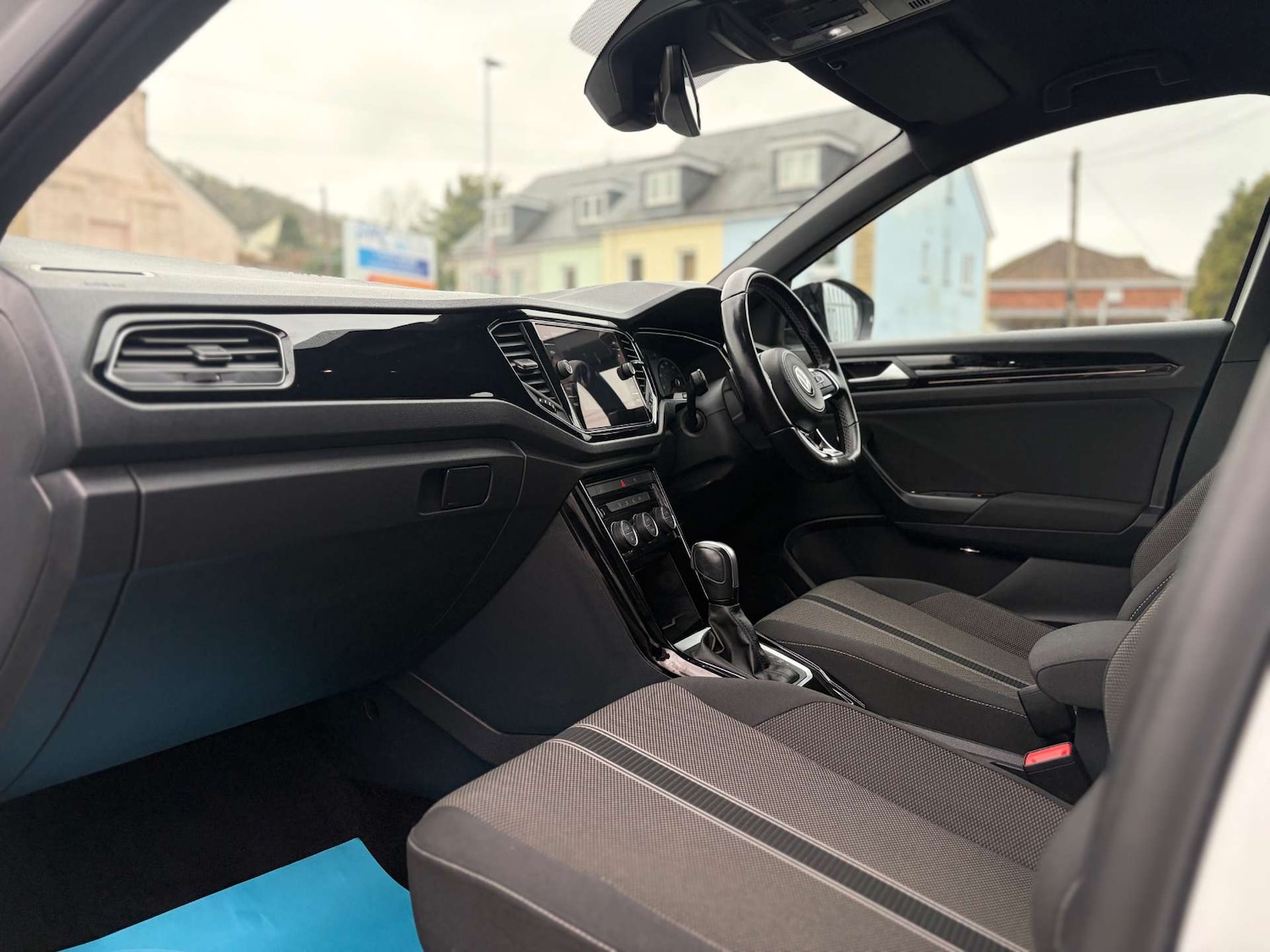 Used Volkswagen T-Roc 2020 for sale - 77283140: Photo 77