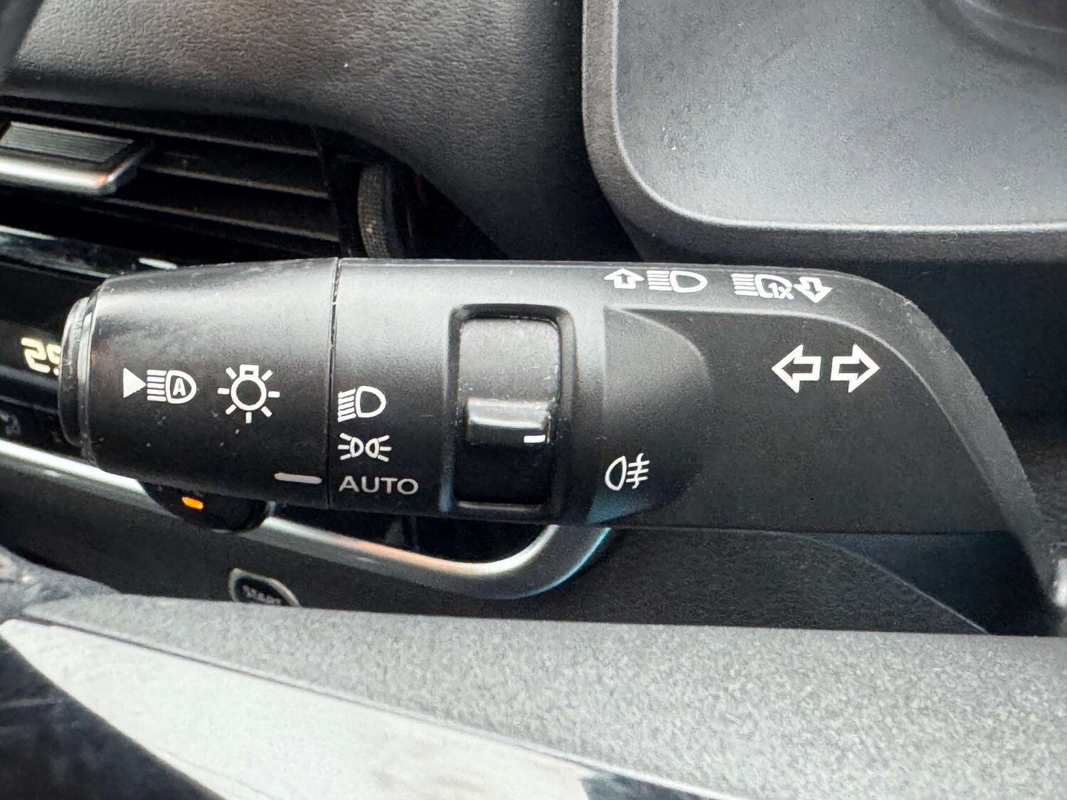 Used Nissan Qashqai for sale - 77590450: Photo 38