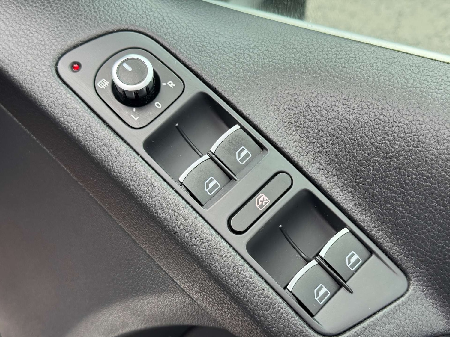 Used Volkswagen Tiguan 2013 for sale - 77207474: Photo 75