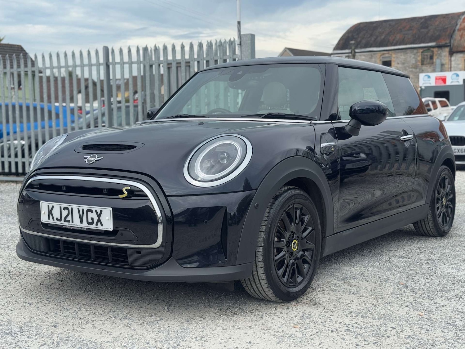 Used MINI Hatch 2021 for sale - 77207420: Photo 3