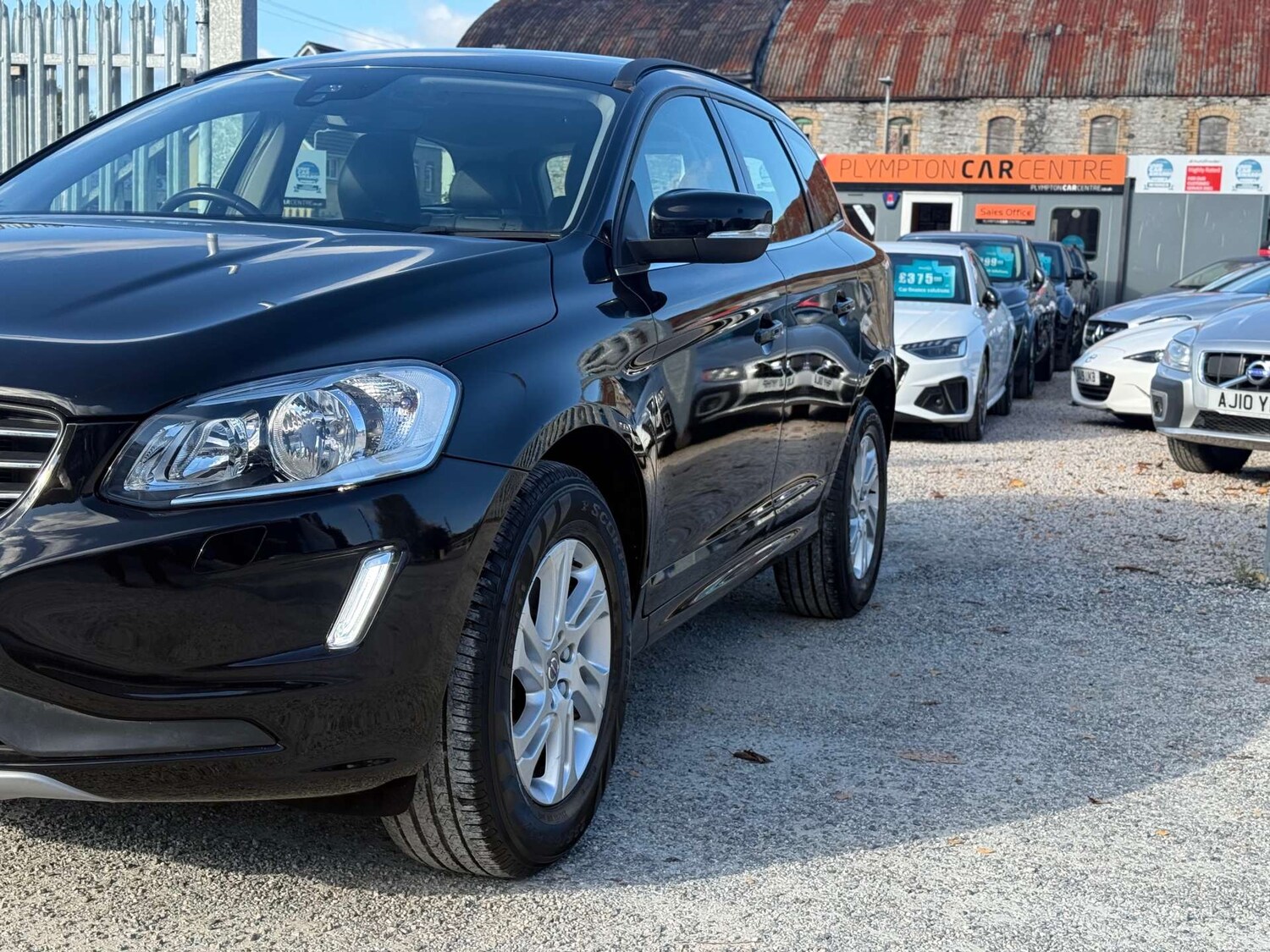 Used Volvo XC60 2017 for sale - 77207440: Photo 11