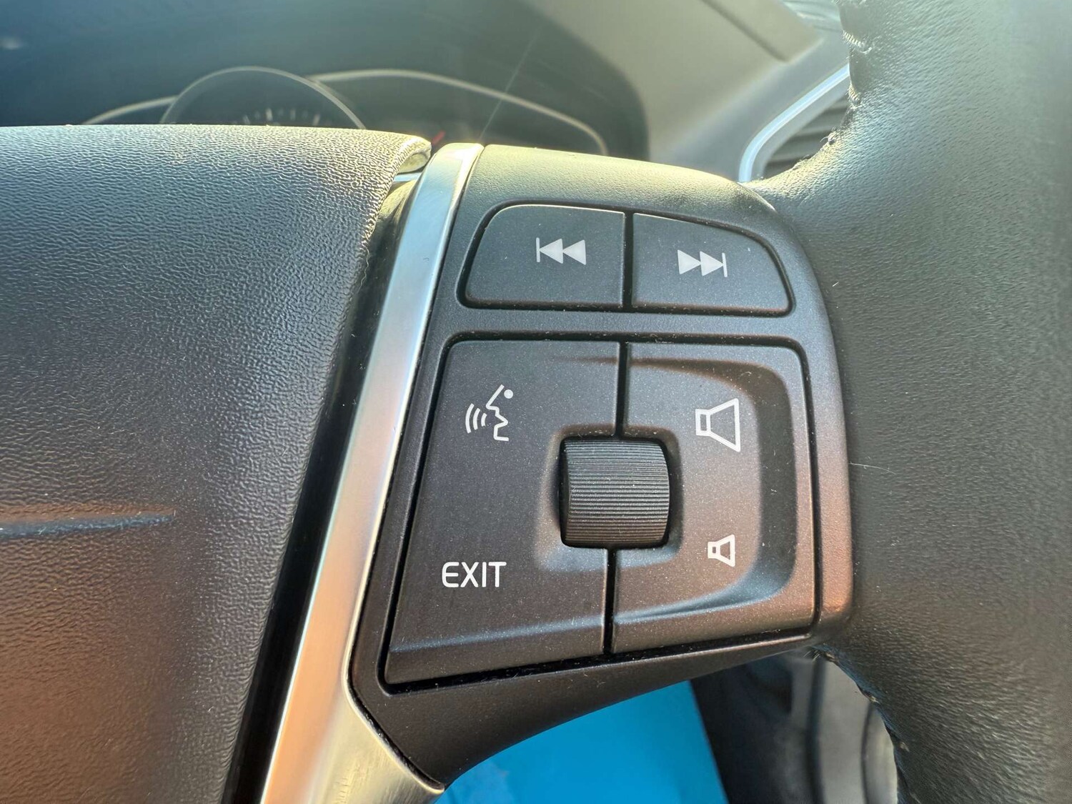 Used Volvo XC60 2017 for sale - 77207440: Photo 15