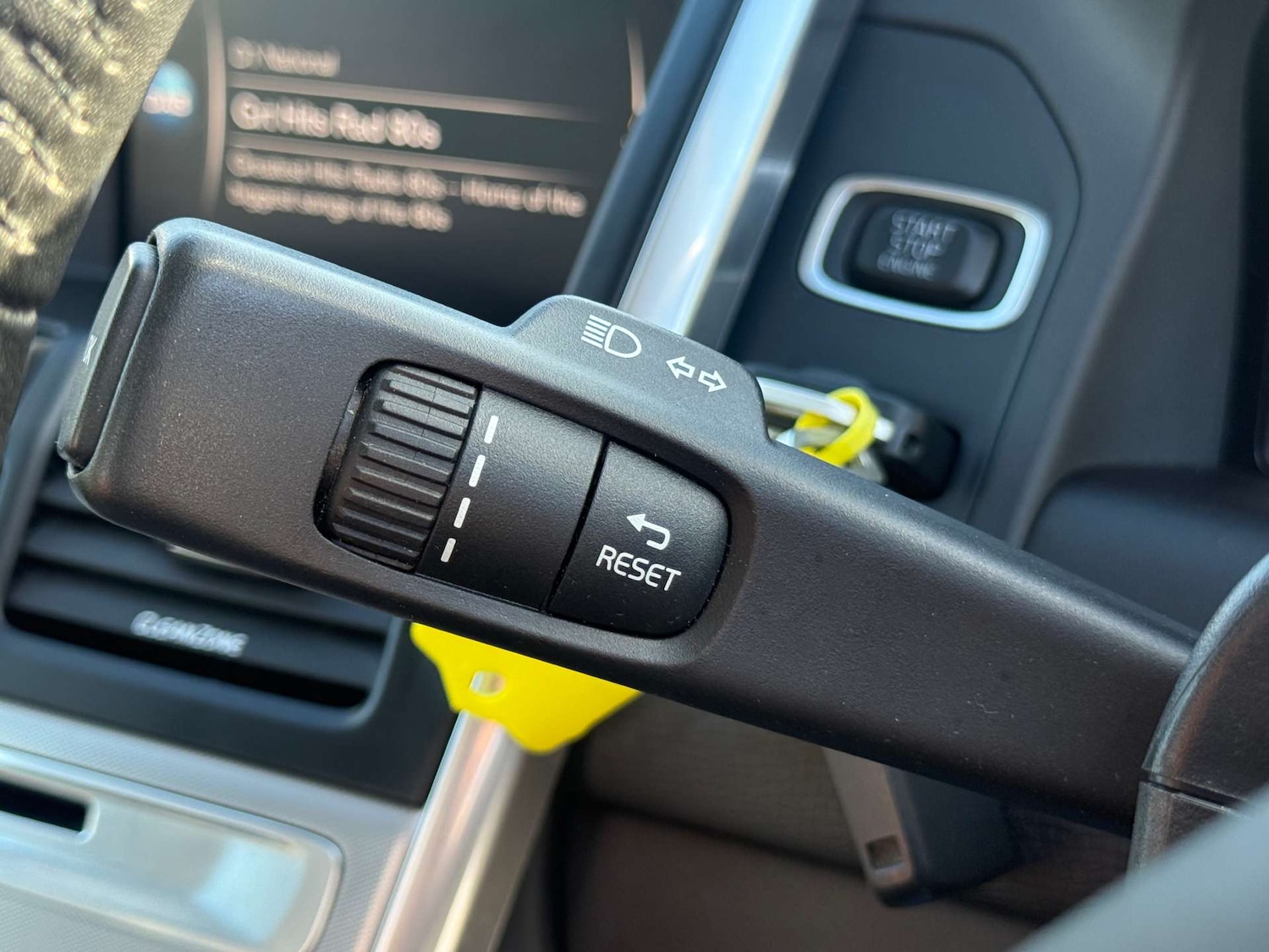 Used Volvo XC60 2017 for sale - 77207440: Photo 16